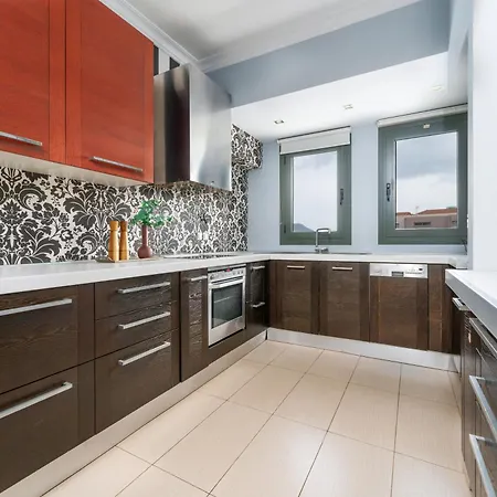 Ionian Coco Palm Τσιλιβί