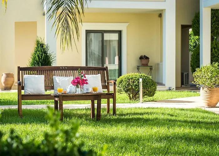 Ionian Coco Palm Ξενοδοχείο με διαμερίσματα Τσιλιβί