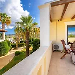 Ionian Coco Palm מלון דירות 3*