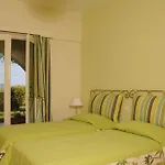 Ionian Coco Palm מלון דירות טסיליבי